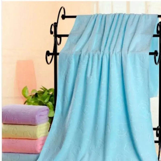 1pc Cute Bear Textured Lightweight Shower Towel, Super Fine Microfiber Absorbent Bath Towel, Beach Essentials, Bathroom Supplies - P12 Hub Europe