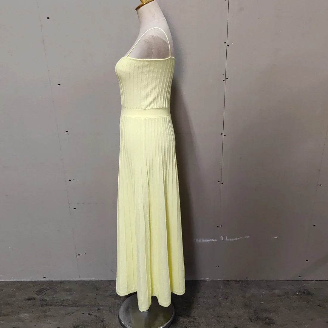 Tossy Backless Ribbed Maxi Dress - Summer Style - P12 Hub Europe